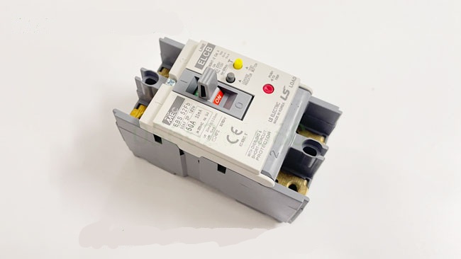 https://vanvh.com/Aptomat-LS-chong-giat-EBS52Fb-50A