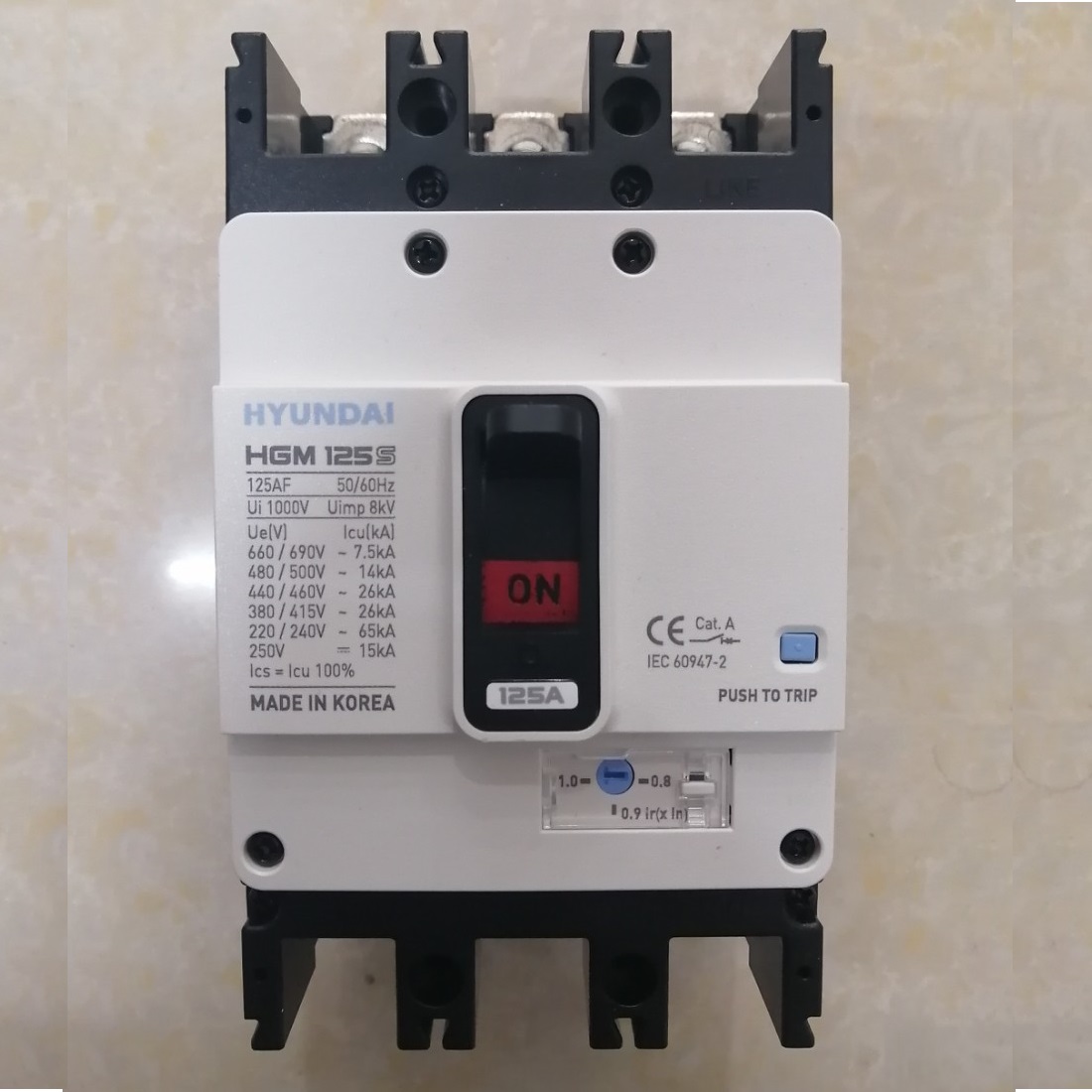 https://vanvh.com/Aptomat-MCCB-Khối-Hyundai-HGM125S-F
