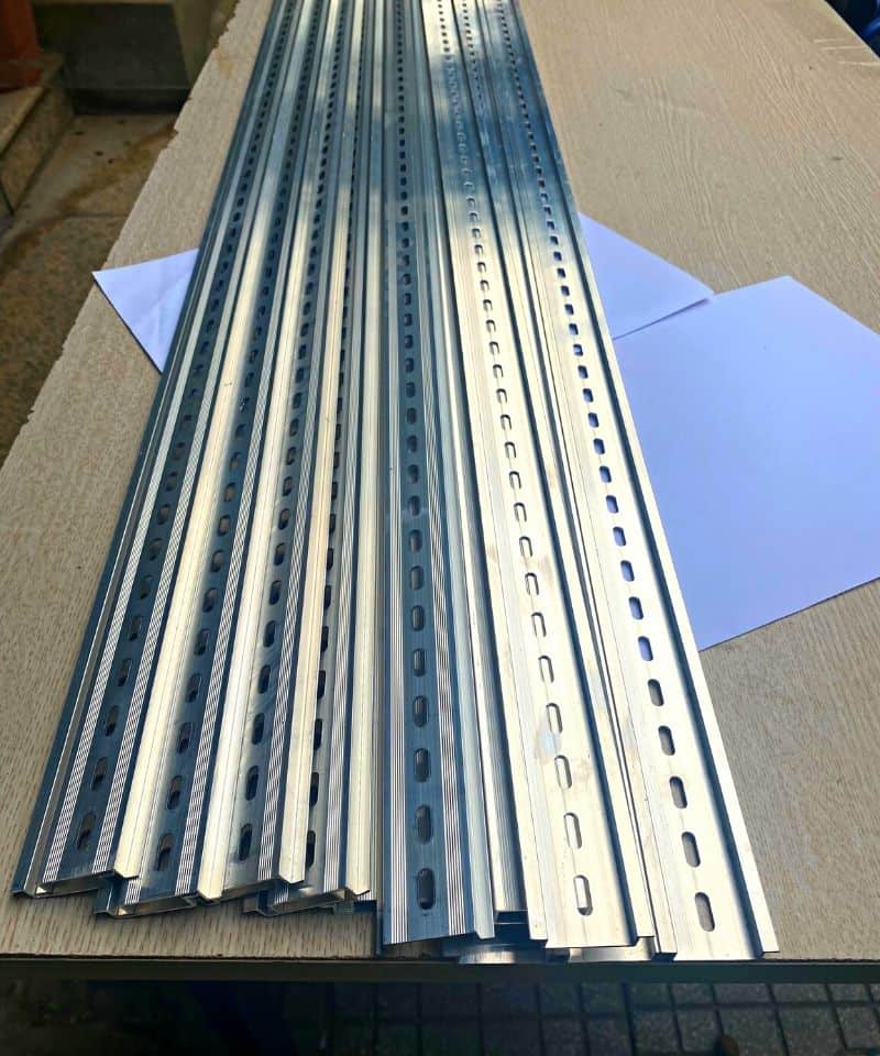 https://vanvh.com/Thanh-ray-nhom-1mm-min
