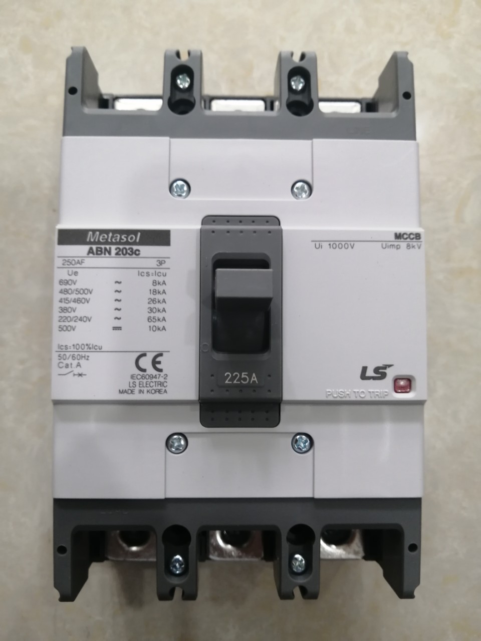 https://vanvh.com/abn203c-3p-225a-1-2188