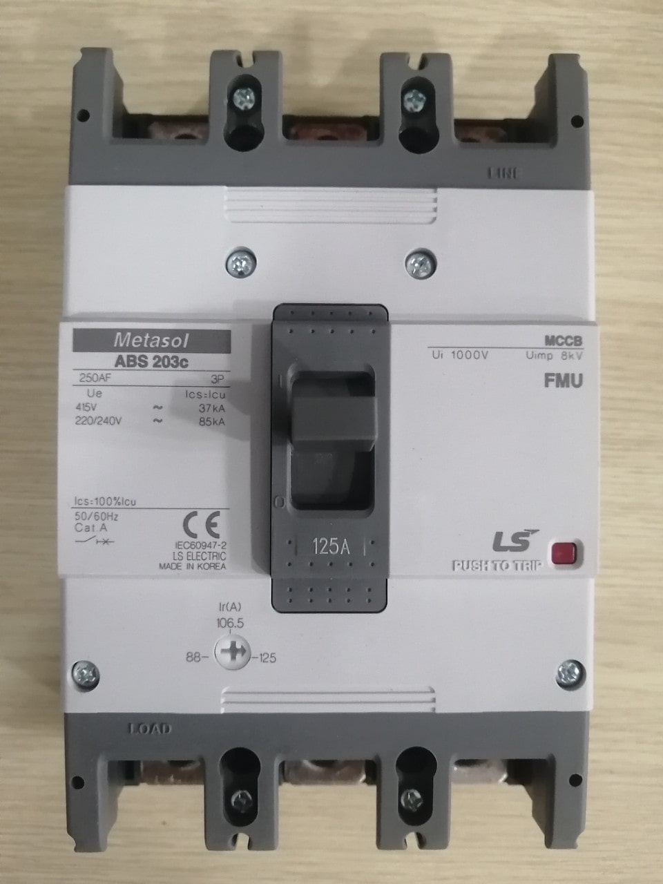 https://vanvh.com/abs203c-fmu-3p-125a-1-1347-min