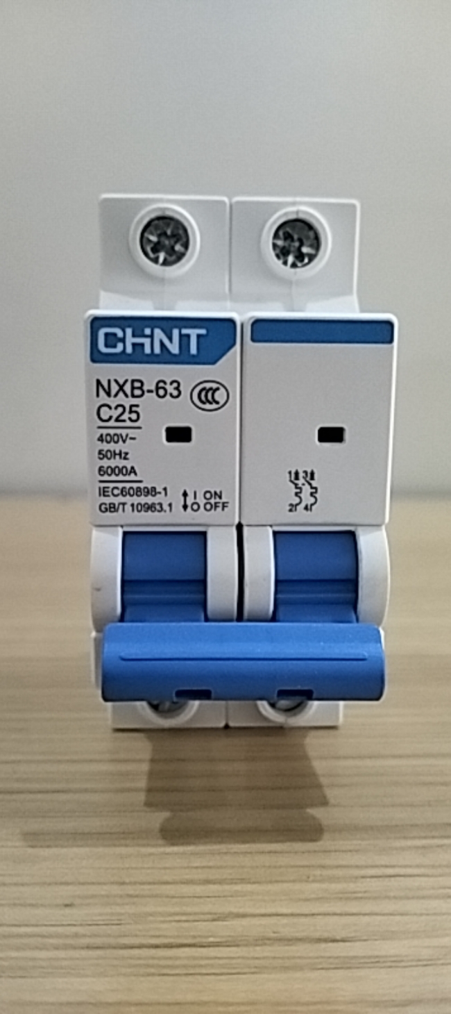 https://vanvh.com/anh-9738-z4745948293213_f86c7b7d80a7e4a4ac41a4c186e10abb