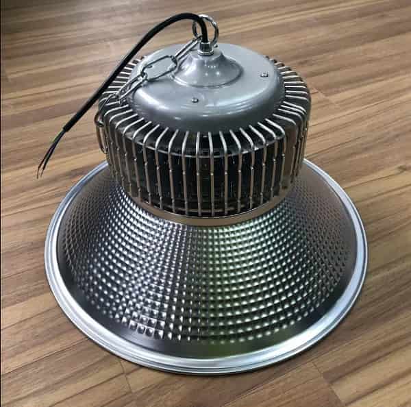 https://vanvh.com/den-led-nha-xuong-100w-highbay-led-smd-ma-zhb-100bt-zalaa-vn-2-min