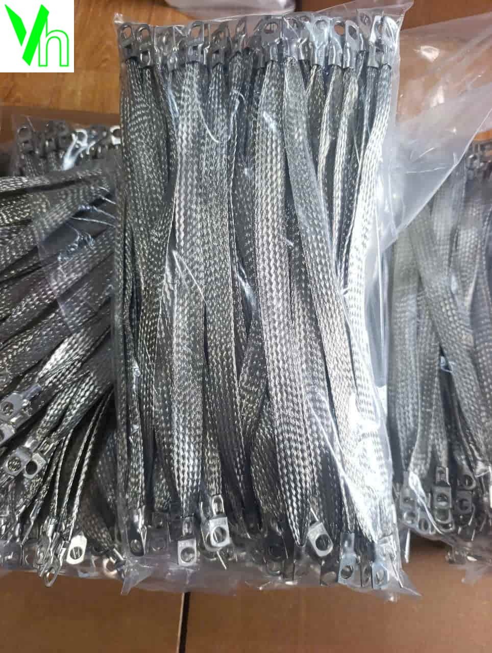 https://vanvh.com/gen-h-z6933653135174_386dfe7a3d9fcec733bbeac03d6f0f8d-min