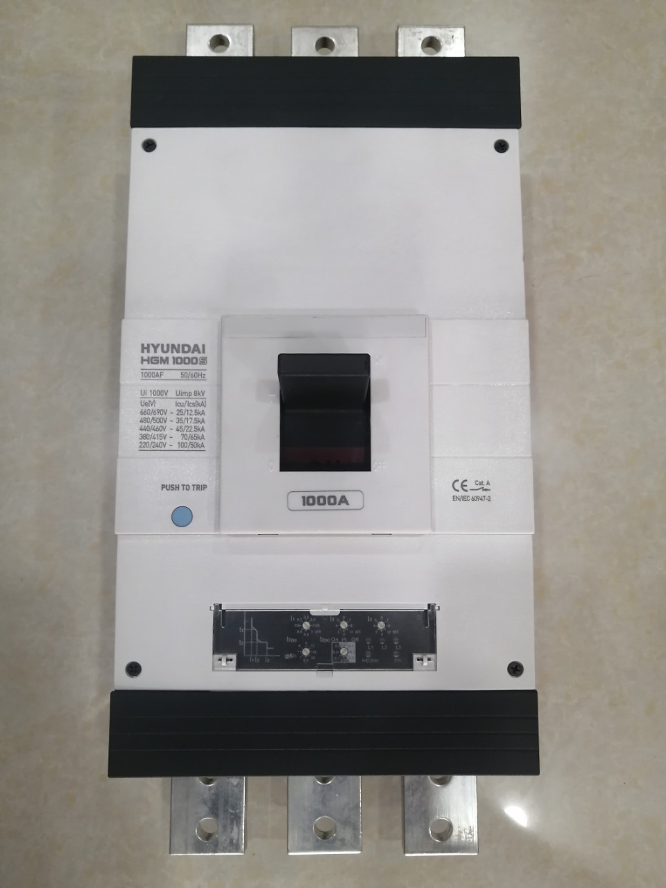 https://vanvh.com/hgm1000s-3p-1000a-70ka-1-8396