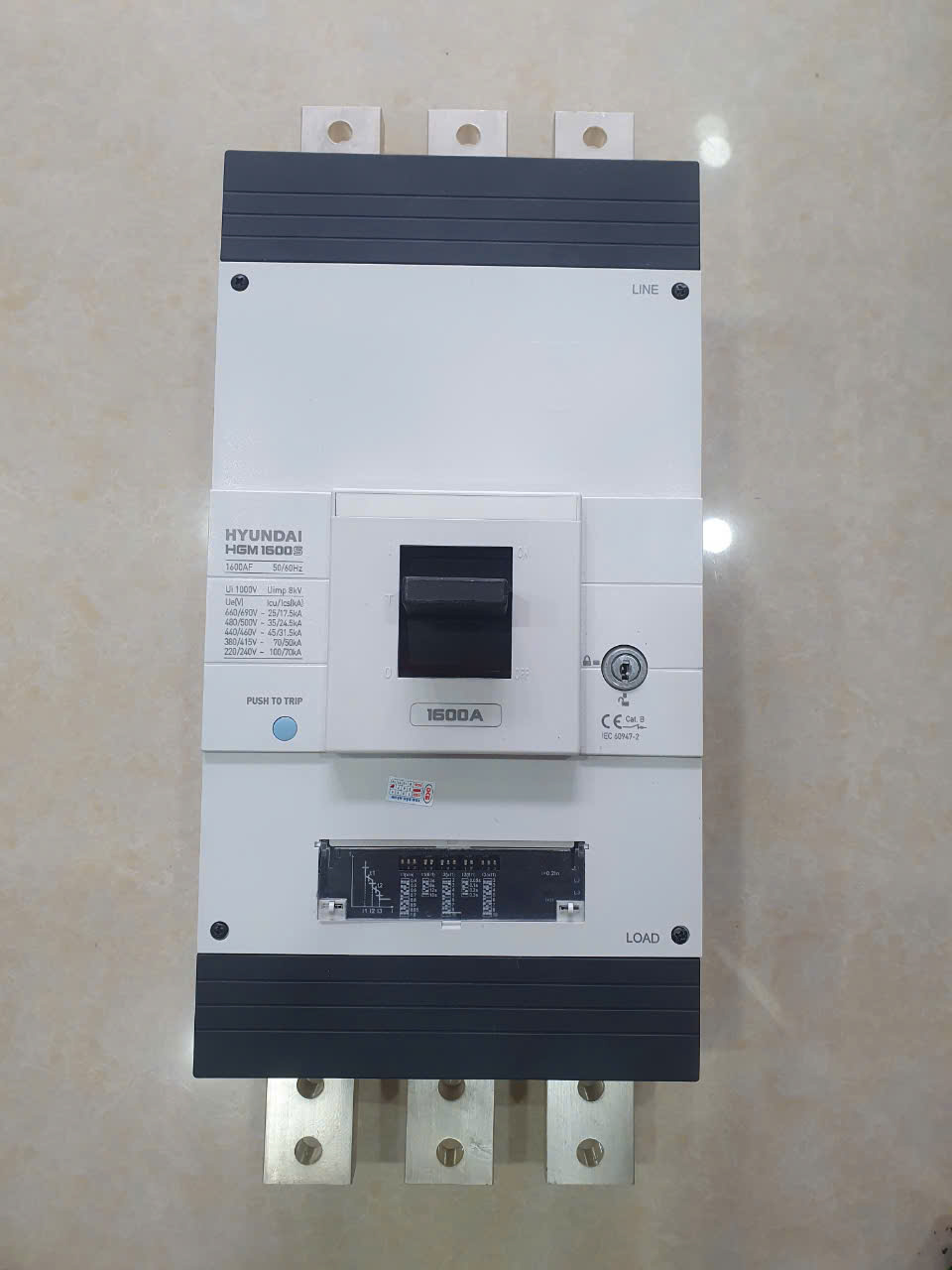 https://vanvh.com/hgm1600s-3p-1600a-2-5950