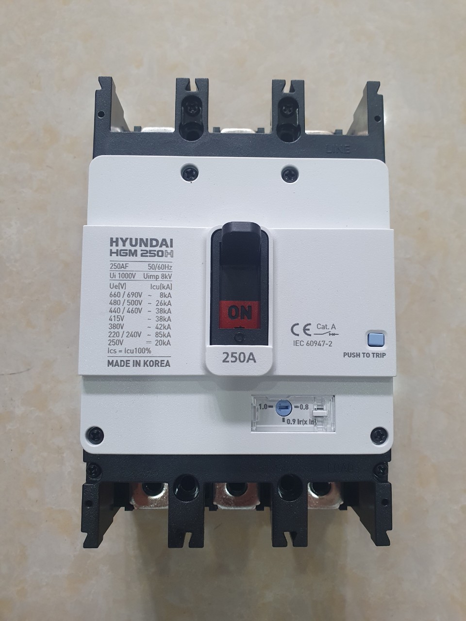 https://vanvh.com/hgm250h-3p-250a-1-2687