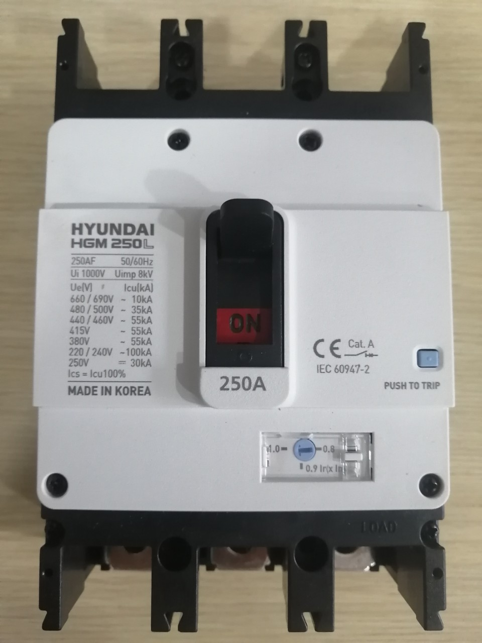 https://vanvh.com/hgm250l-3p-250a-1-2448