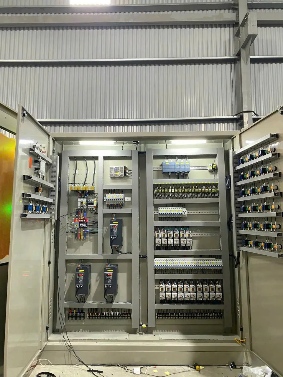 Tủ điều khiển trạm xử lý nước thải VH ..