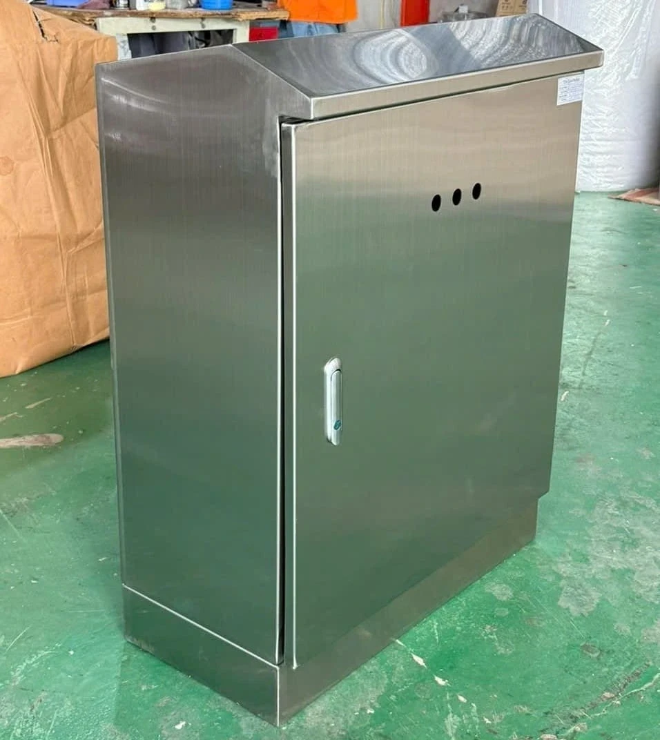 Vỏ tủ inox ngoài trời 800x600x300 VH TDINOX800600300